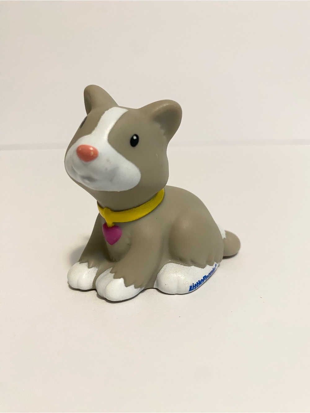 Little People Grey White Cat Figure Dollhouse Family Pet 2012 Kitty 4/$20 🛑
